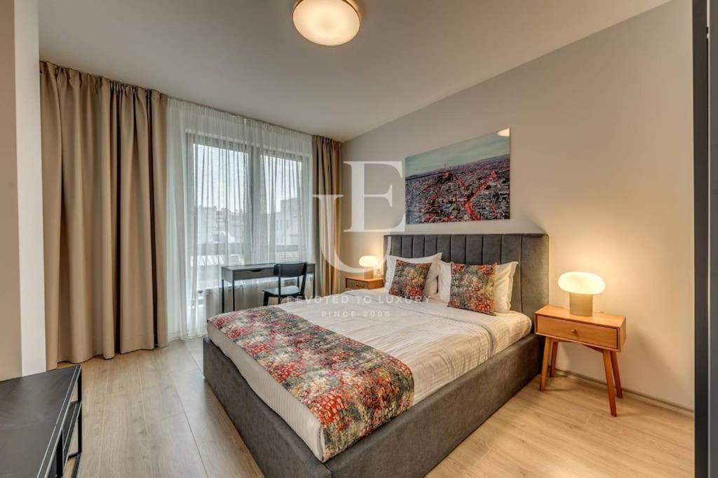 New York: A Spacious Modern Apartment With Parking Sofia Exterior foto